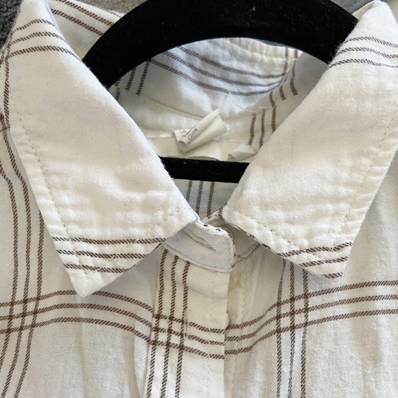 HM White Plaid Long Sleeve - Picture 3 of 5